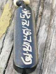 El Yapımı Mantra Tılsımlı Yak Kolye Uniseks