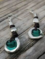 El Yapımı Gümüş Ve Deri Küpe