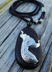 Vıntage Tarz Abanoz  Balık Motifli Uzun Kolye