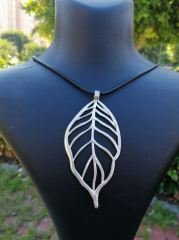 Ntmk-63 Tasarım Gümüş Yaprak Kolye