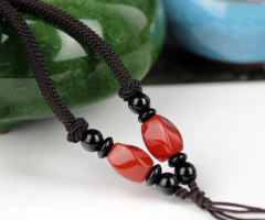 Kırmızı Akik Taşlı Ahşaplı  Uzun Halat Kolye