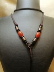 Kırmızı Akik Taşlı Ahşaplı  Uzun Halat Kolye