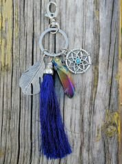 Püsküllü Doğal Taşlı Gümüş Düş Kapanı Anahtarlık